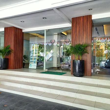 Andita Syariah Hotel Surabaya Exterior photo