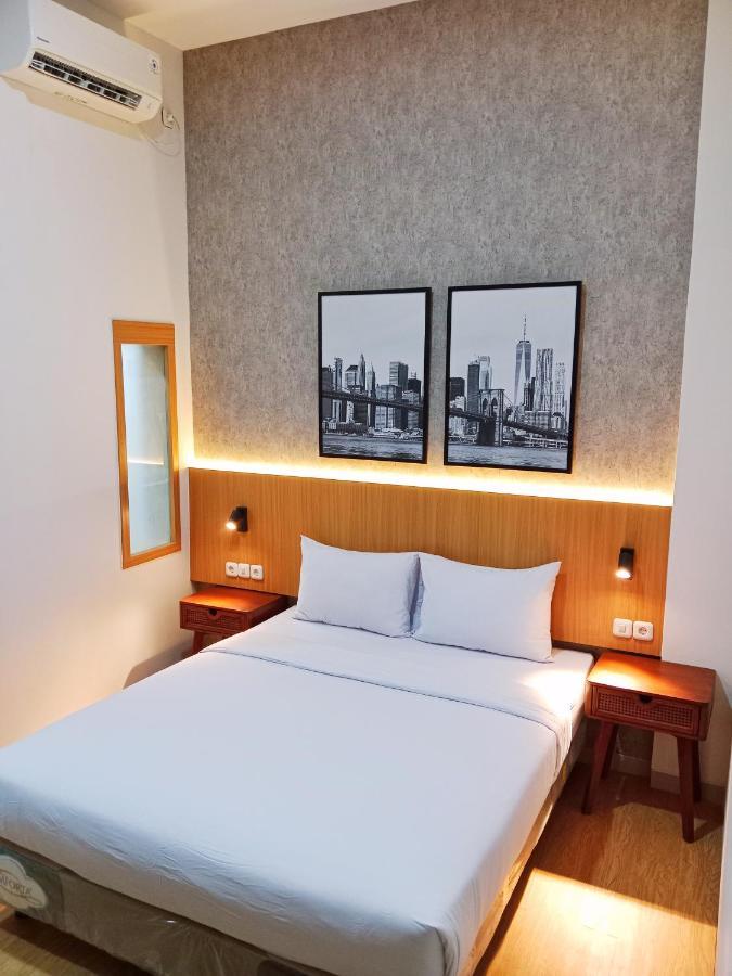 Andita Syariah Hotel Surabaya Exterior photo