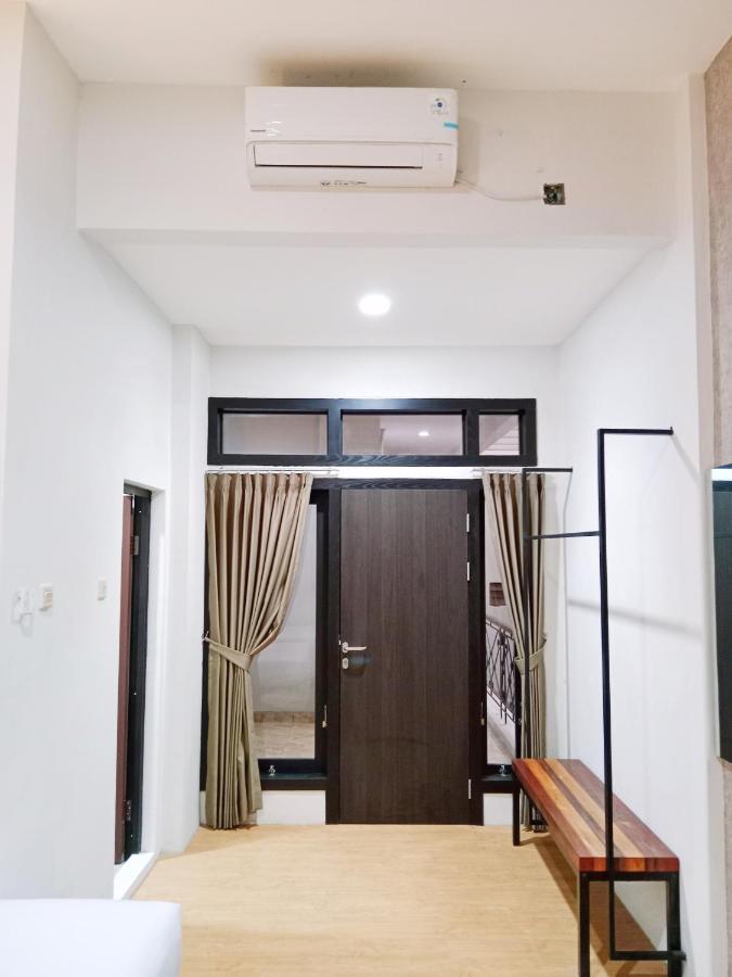 Andita Syariah Hotel Surabaya Exterior photo